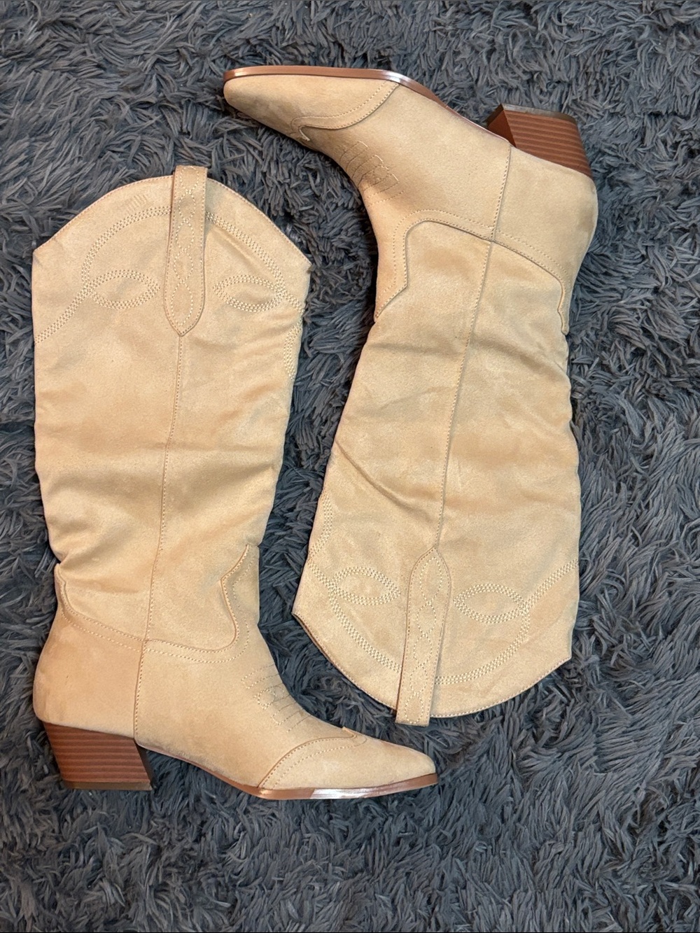 Women’s Knee-High Western Suede Boots in Beige